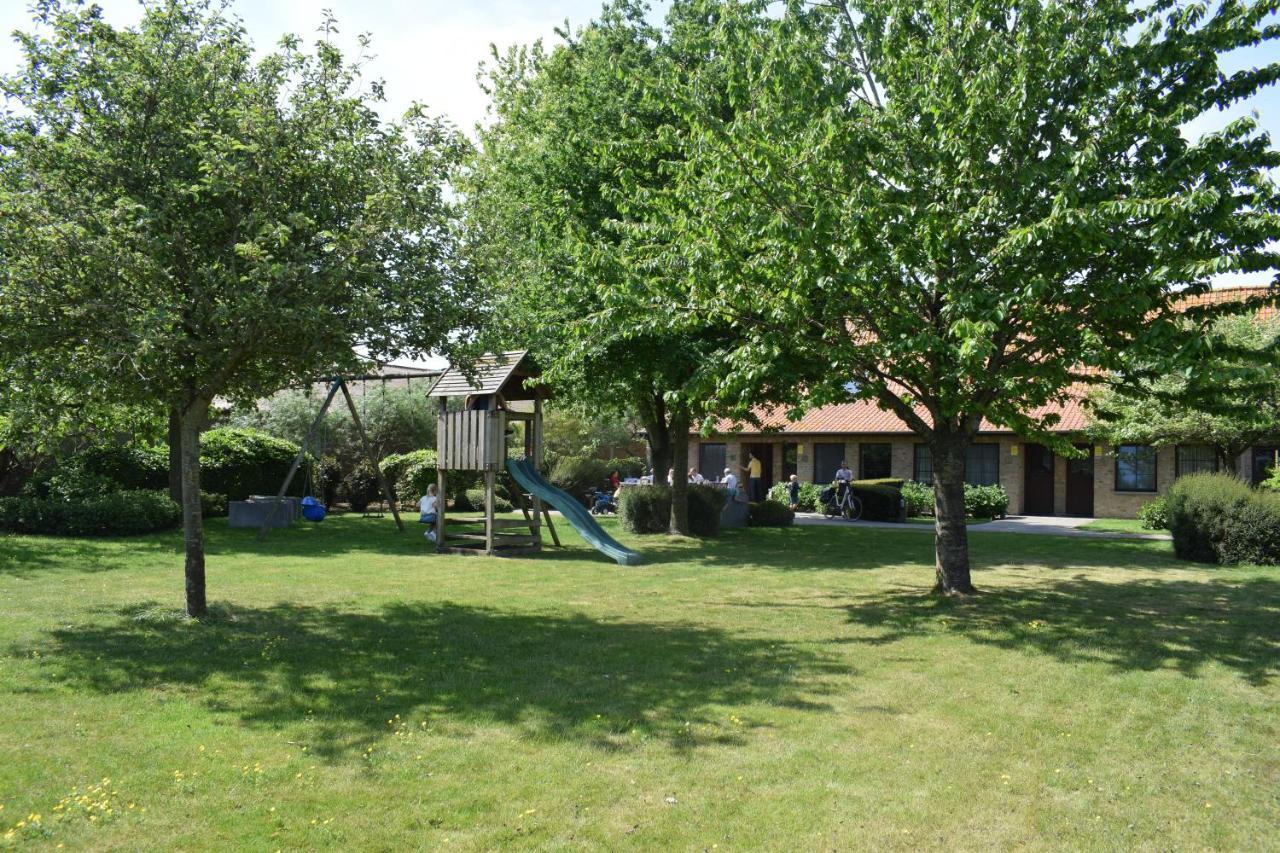 De Meiboom Vakantiehoeve Tot 21 Pers Langemark Zewnętrze zdjęcie